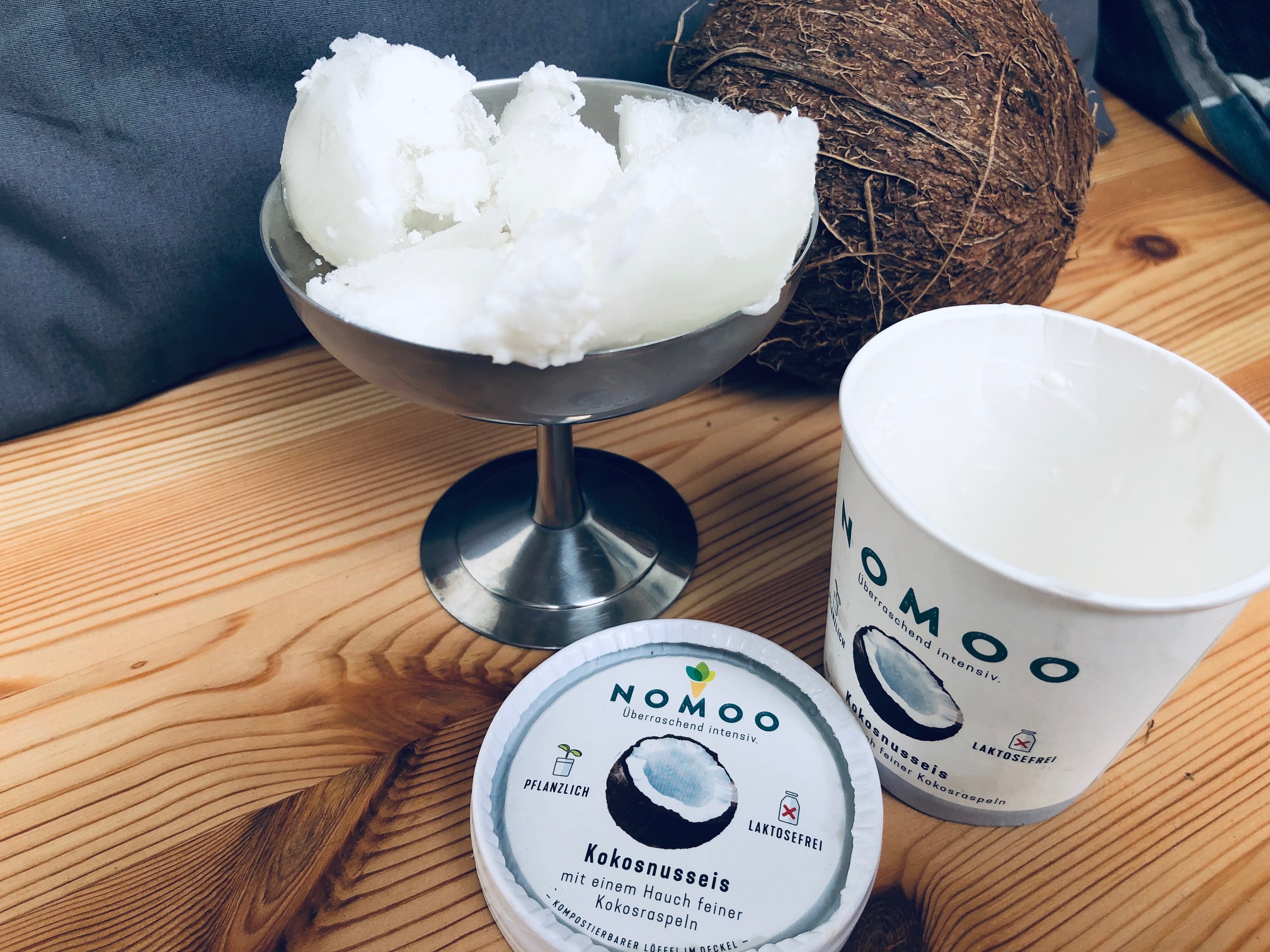 NOMOO Kokosnusseis Kokoshelden